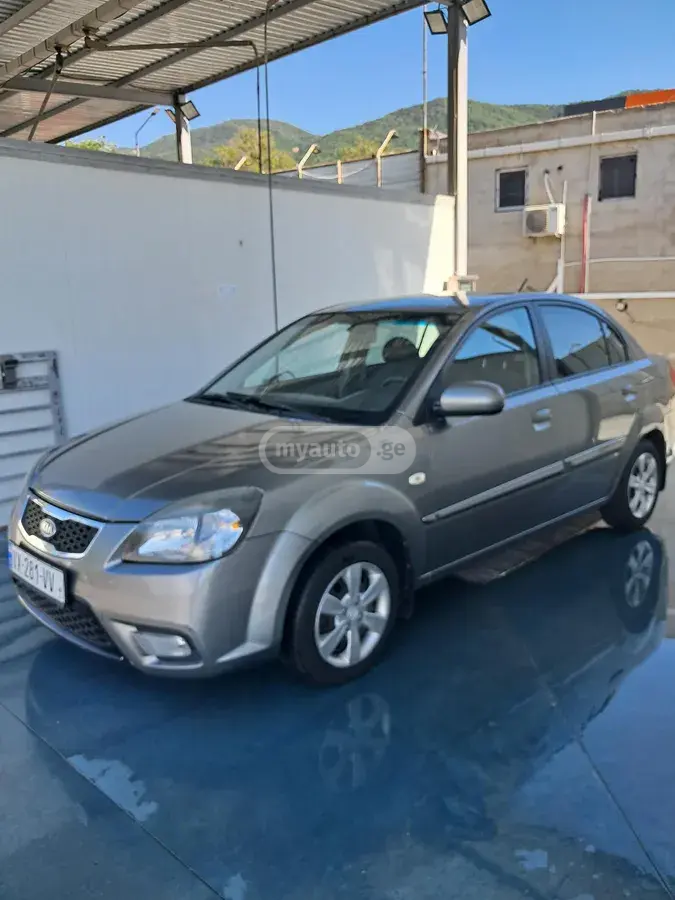 Kia Rio 2011 — photo 2