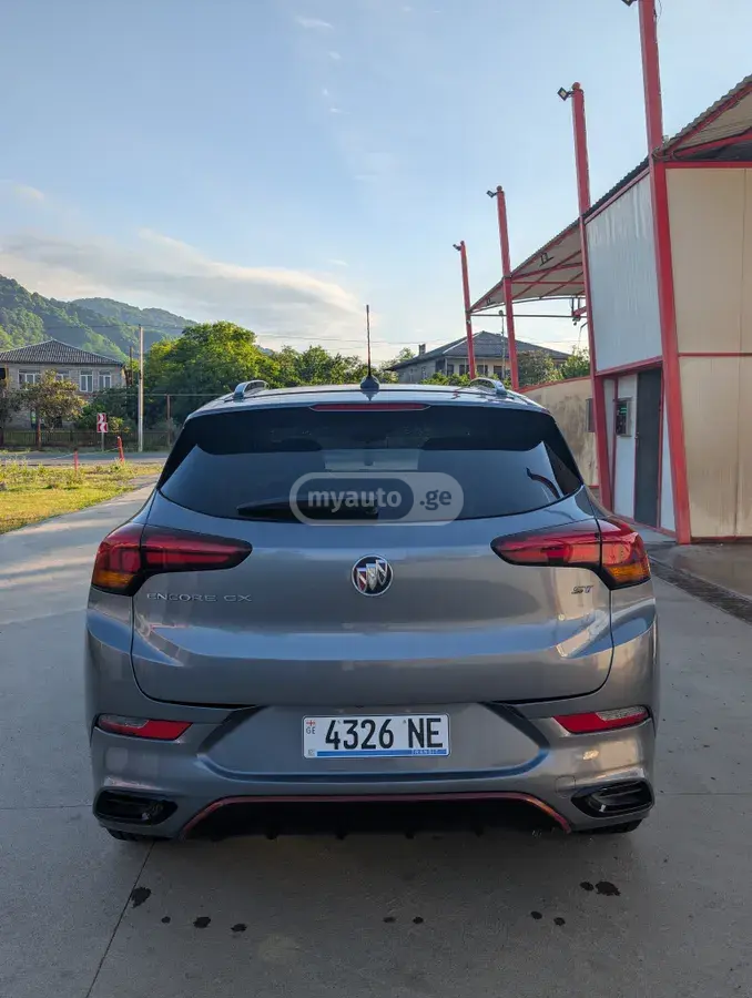 Buick Encore 2021 — photo 2