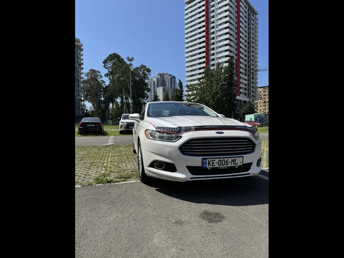 Ford Fusion 2013 — photo 2