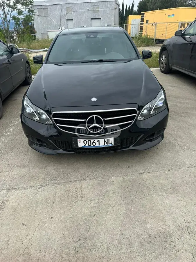 Mercedes-Benz E 220