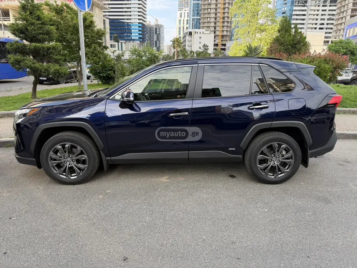Toyota RAV4 2024 — photo 2
