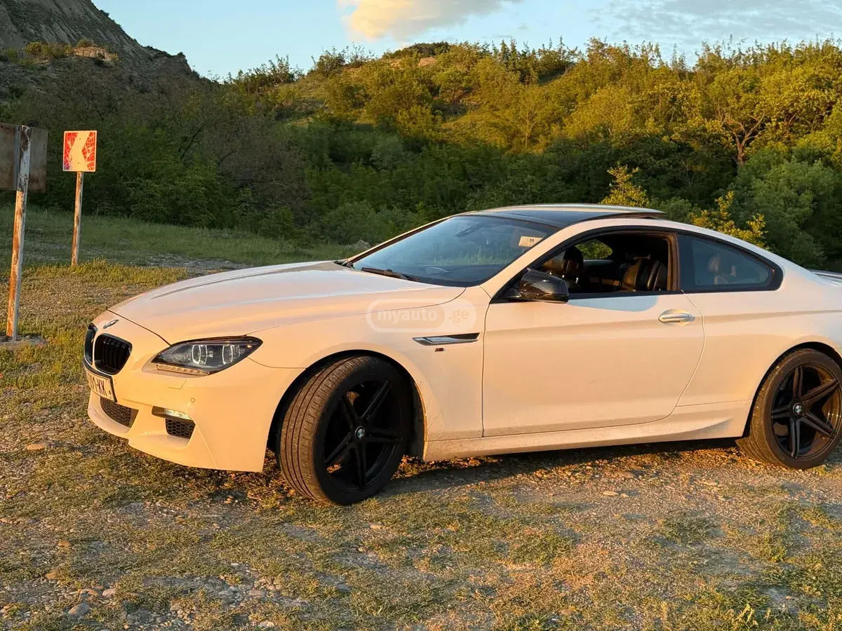 BMW M6 2012 — photo 2