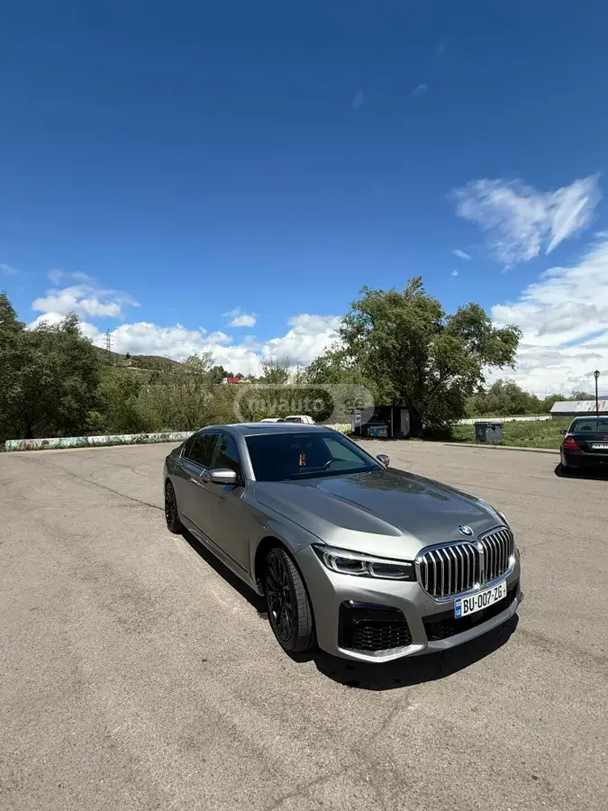 BMW 740