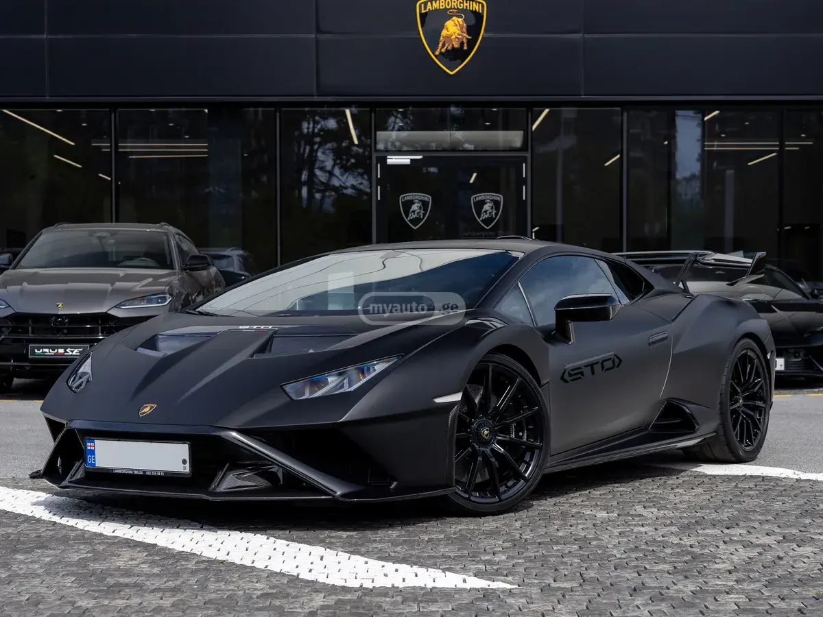 Lamborghini Huracan STO 2022 — photo 2