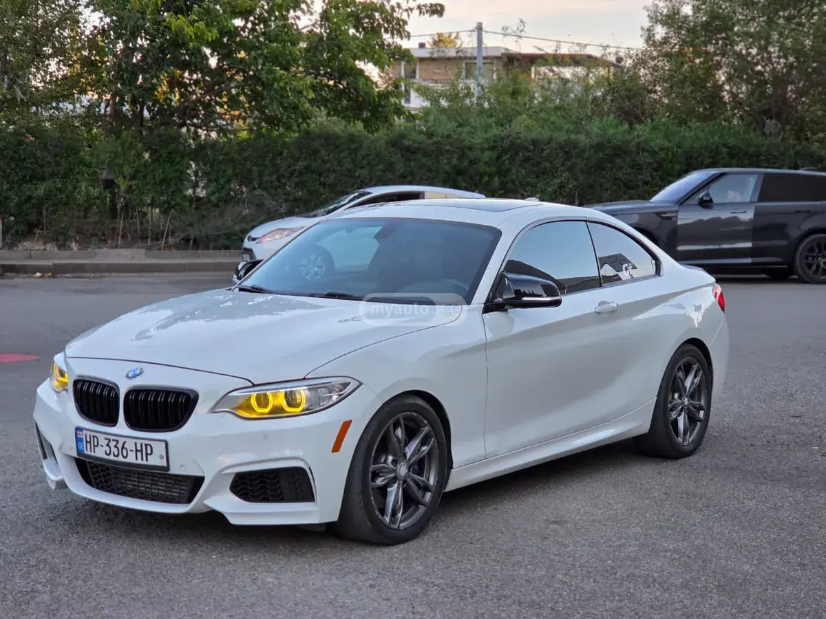 BMW M235