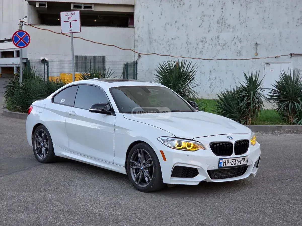 BMW M235 2015 — photo 2