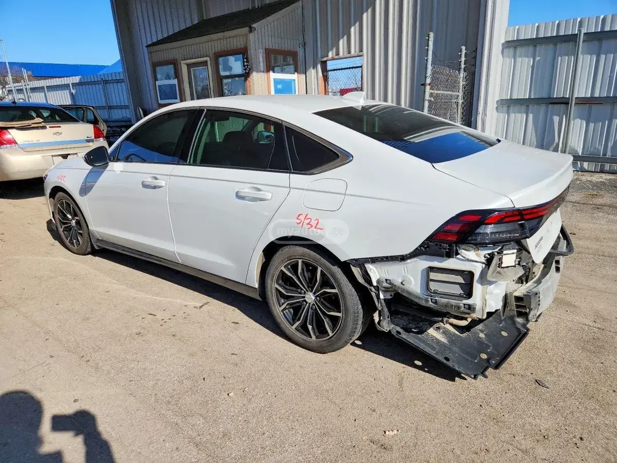 Honda Accord 2023 — photo 2