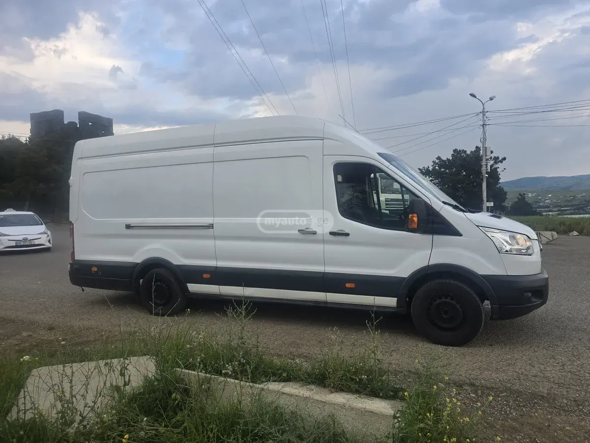 Ford Transit 2018 — photo 2
