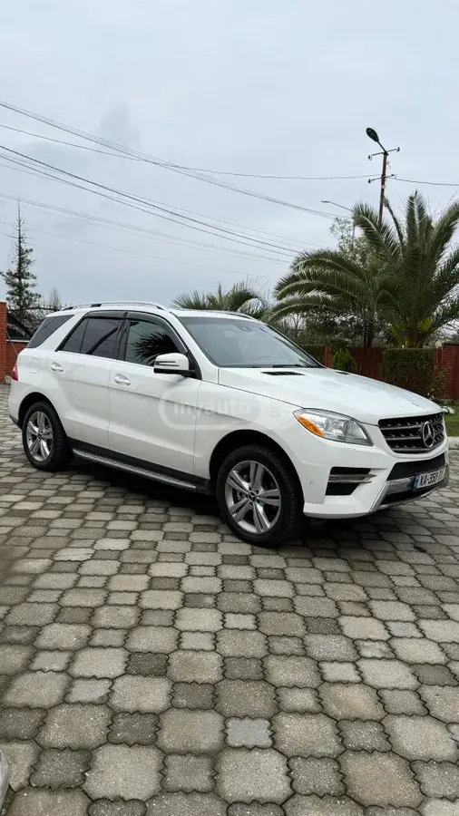 Mercedes-Benz ML 350 2015 — photo 2