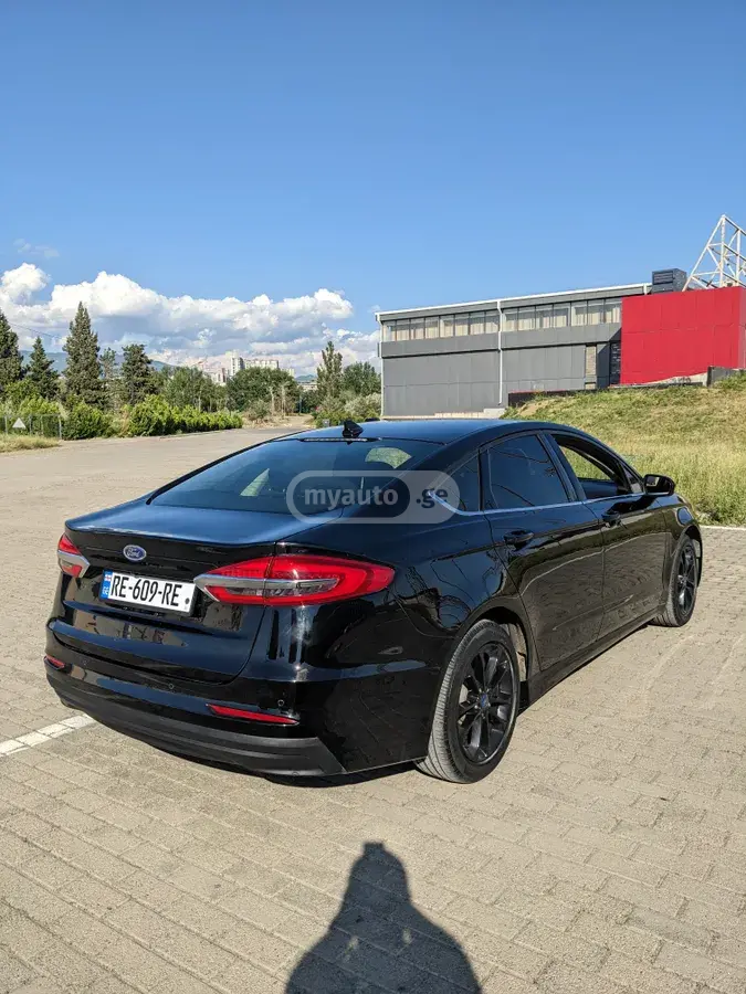 Ford Fusion 2019 — photo 2