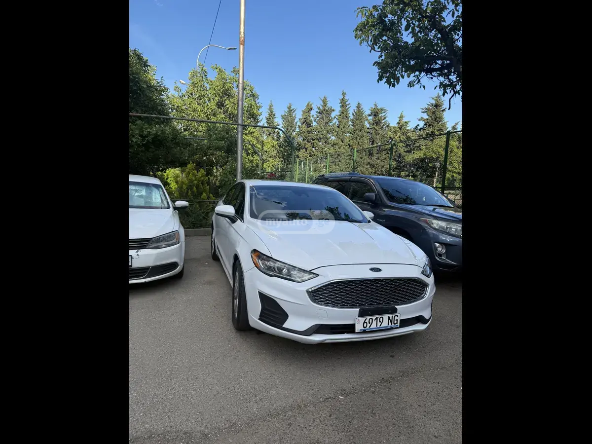 Ford Fusion 2020 — photo 2