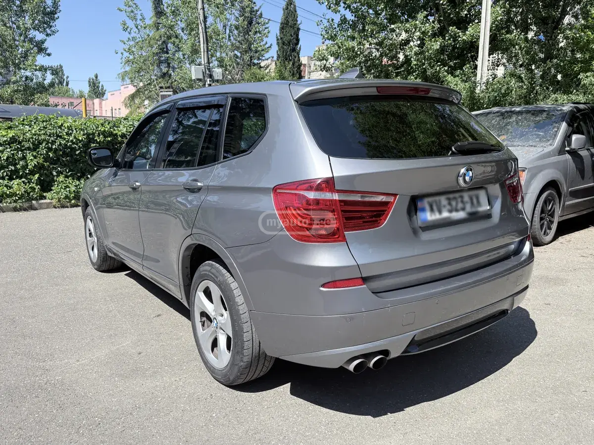 BMW X3 2011 — photo 2