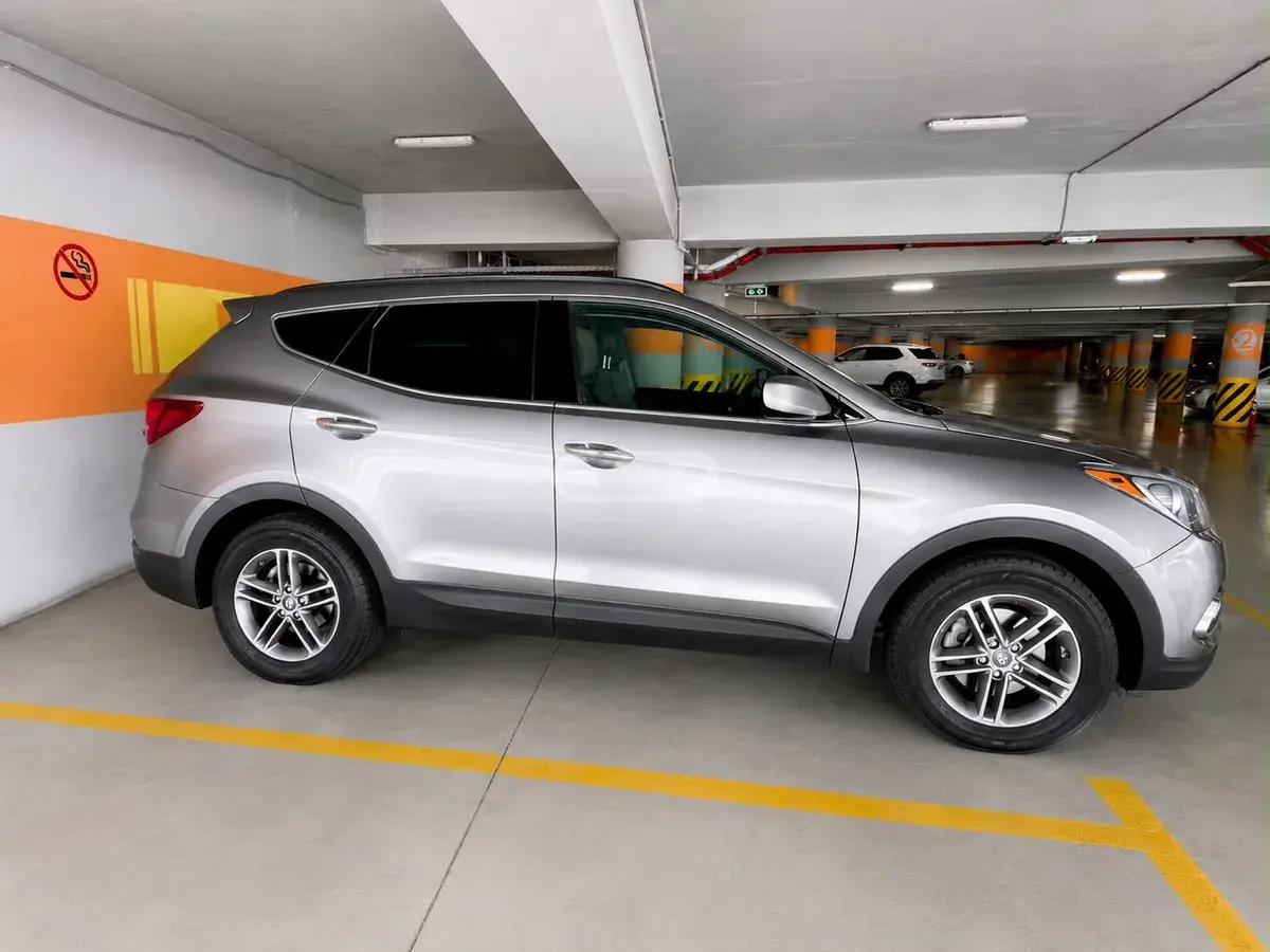 Hyundai Santa Fe 2016 — photo 2