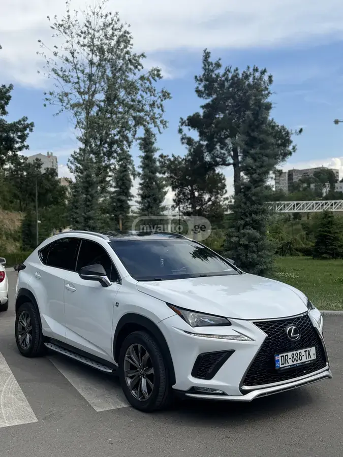 Lexus NX 200 2017 — photo 2