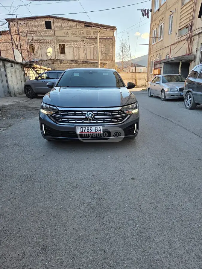 Volkswagen Jetta 2023 — photo 2