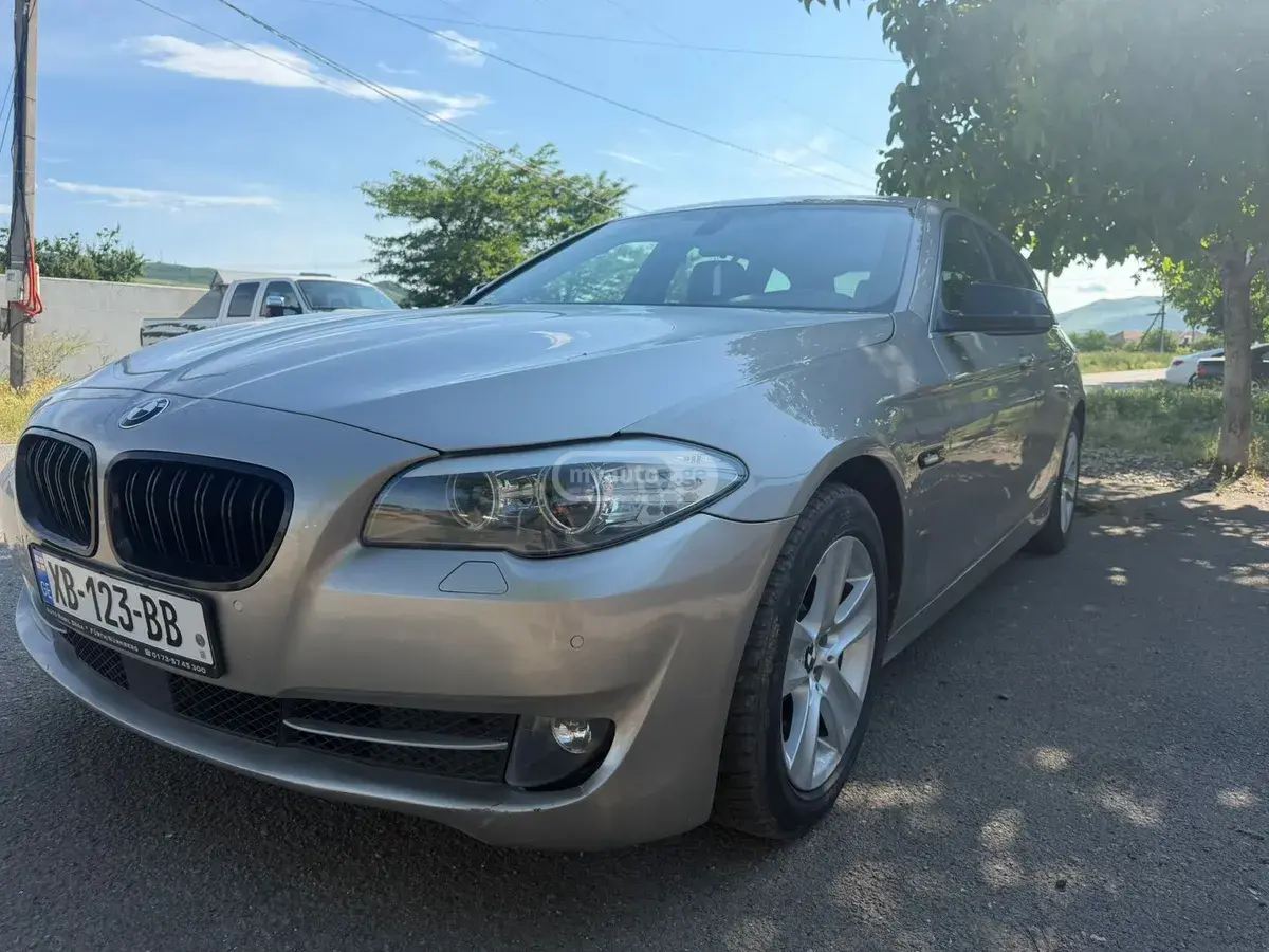 BMW 535 2010 — photo 2