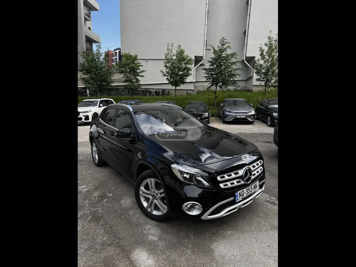 Mercedes-Benz GLA 250