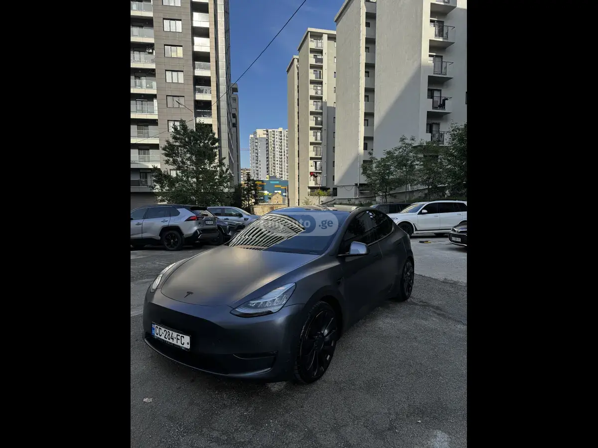 Tesla Model Y 2020 — photo 2