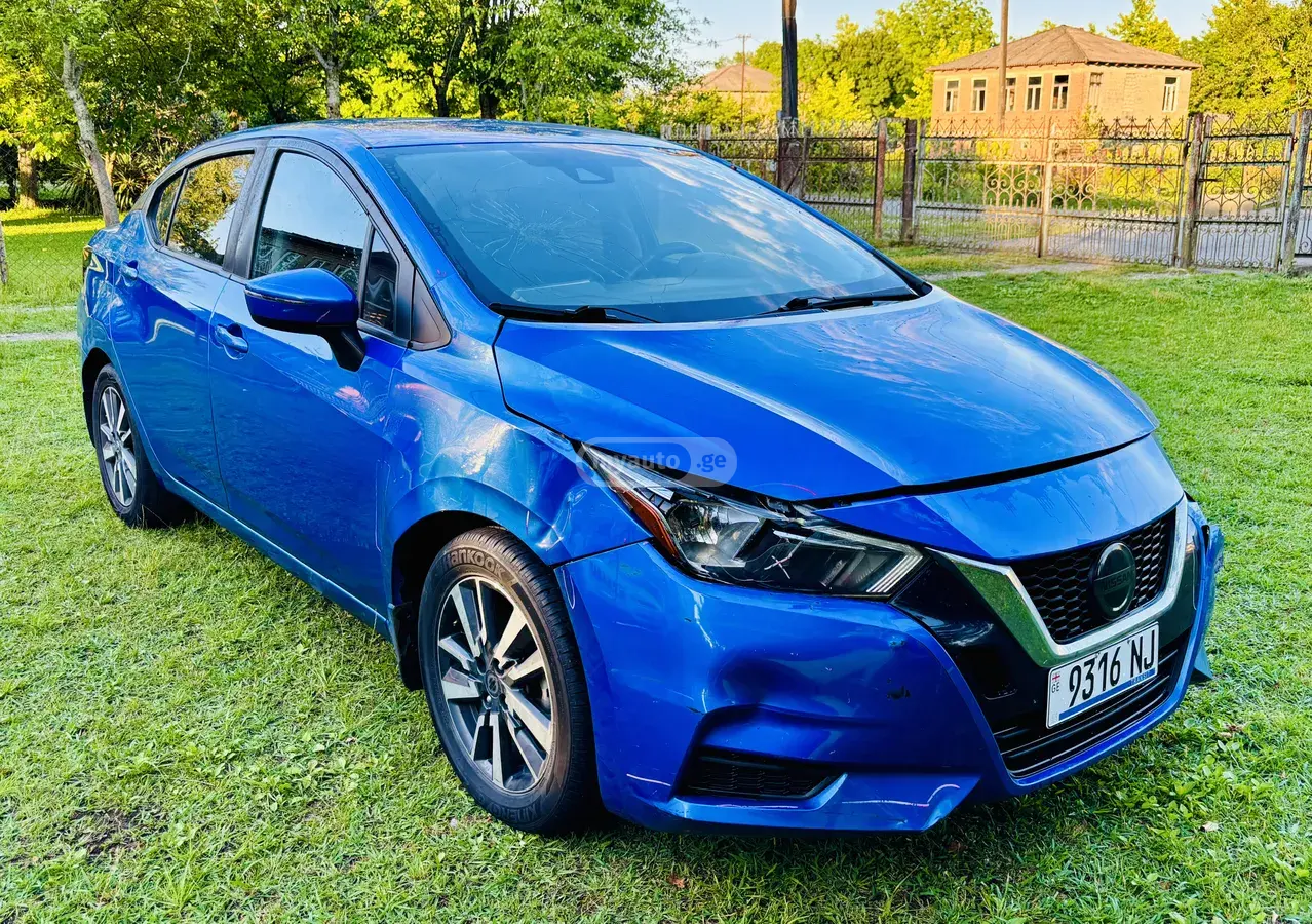 Nissan Versa