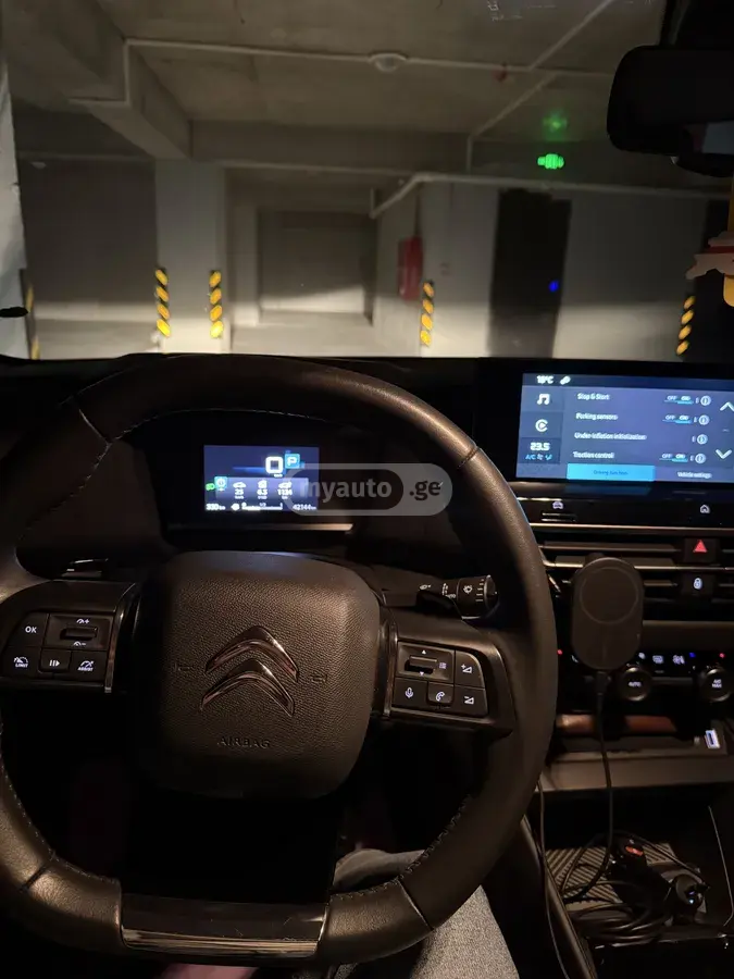 Citroen C4 2023 — photo 2