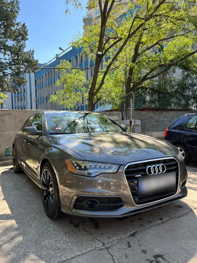 Audi A6 2012 — photo 2