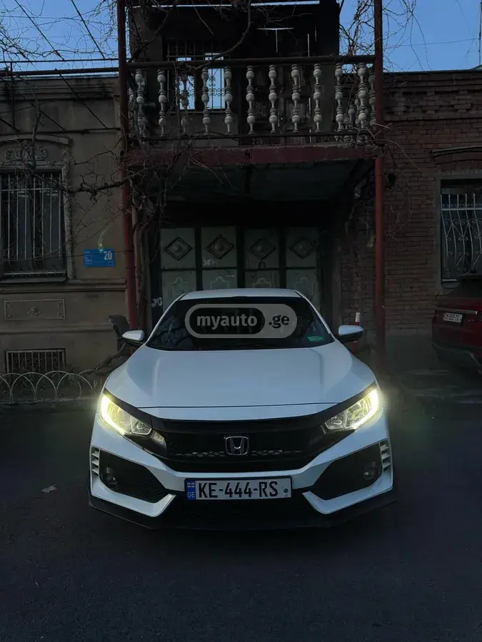 Honda Civic 2016 — photo 2