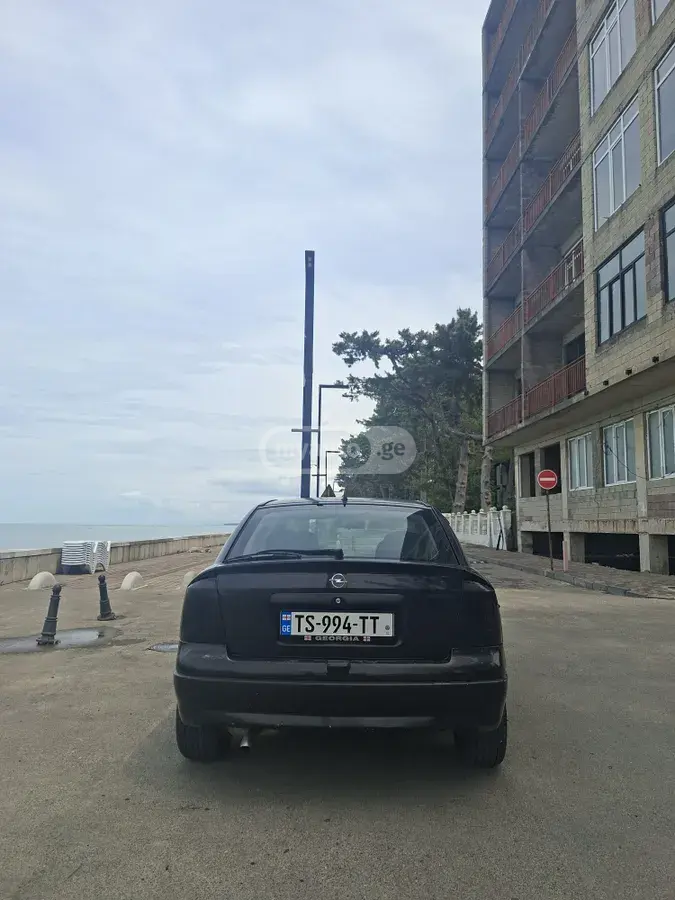 Opel Astra 2001 — photo 2