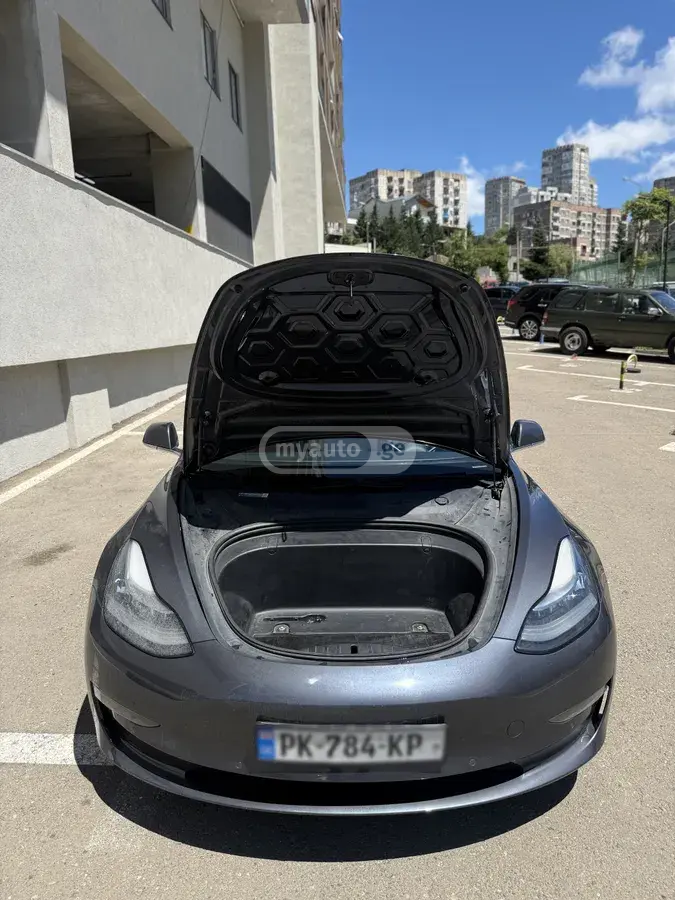 Tesla Model 3 2018 — photo 2