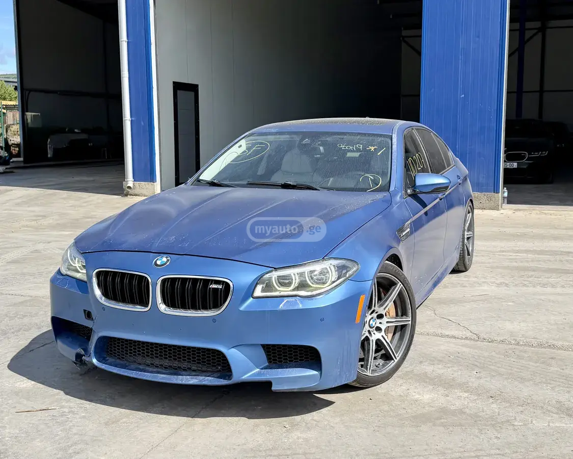 BMW M5