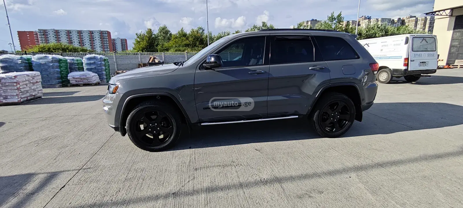 Jeep Grand Cherokee 2018 — photo 2