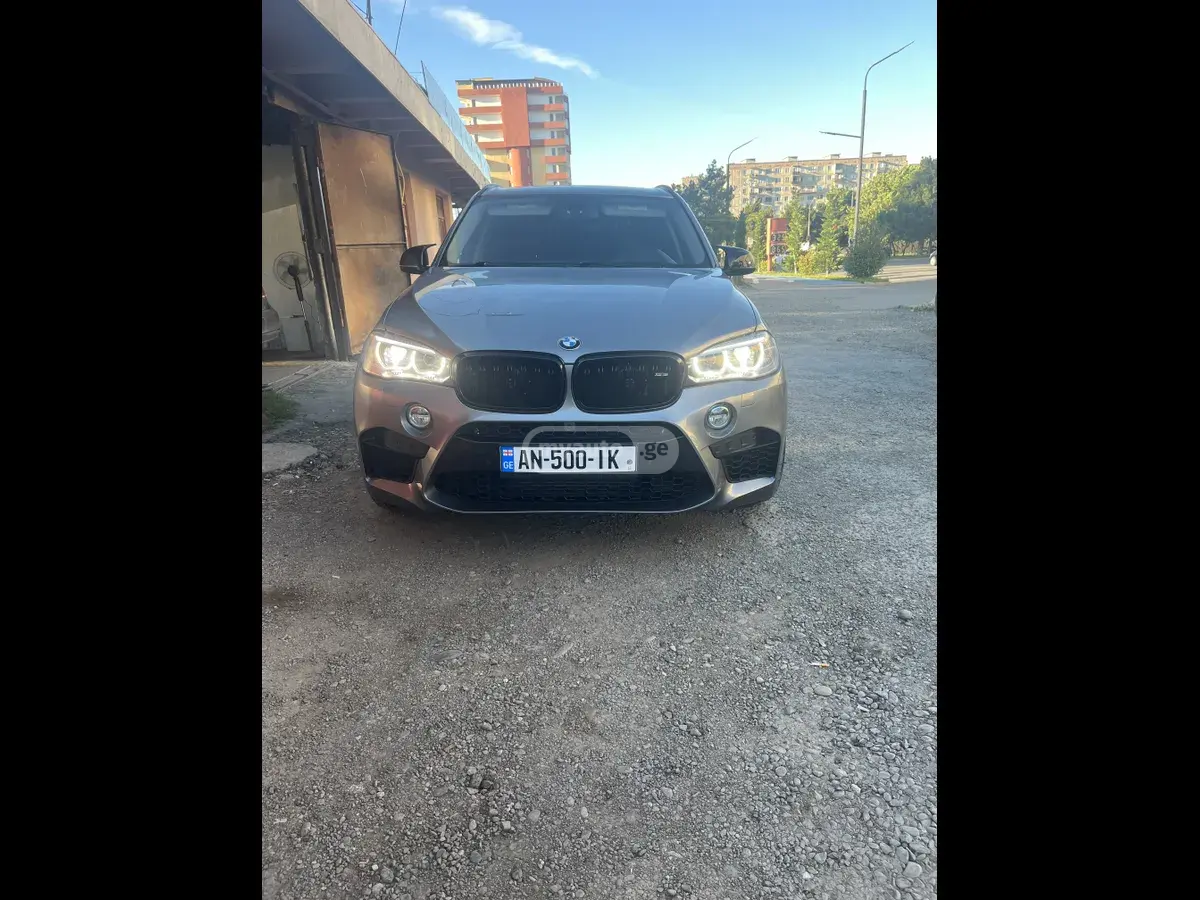 BMW X5 2016 — photo 2