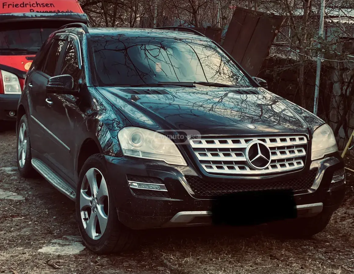 Mercedes-Benz ML 500