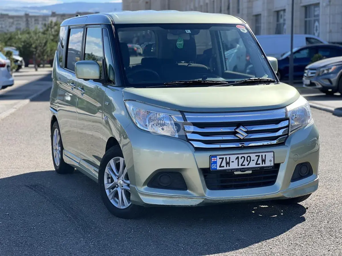 Suzuki Solio