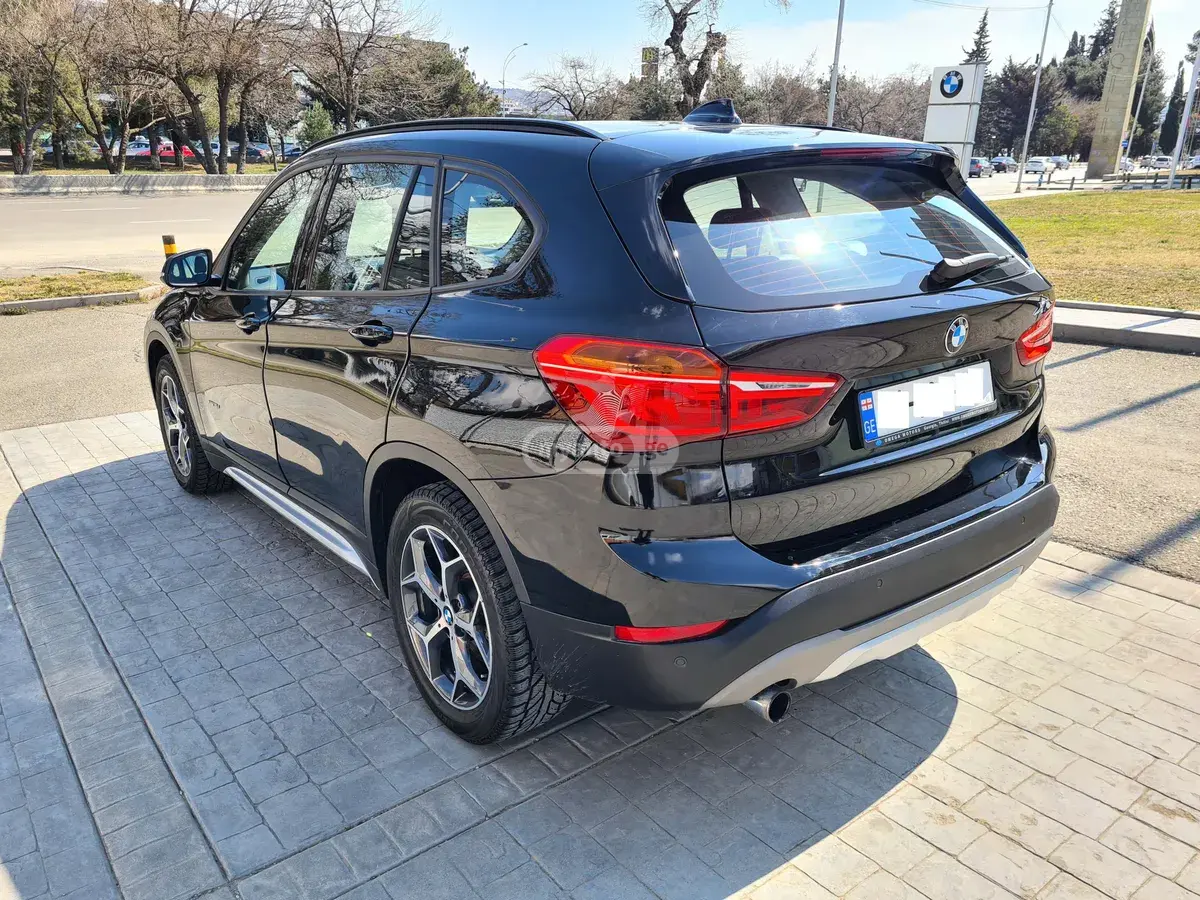 BMW X1 2017 — photo 2