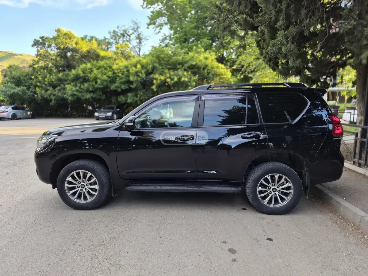 Toyota Land Cruiser Prado 2020 — photo 2