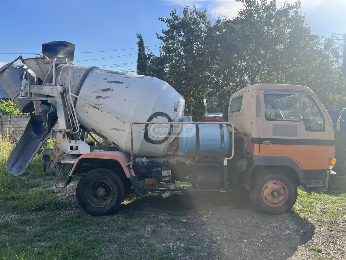 Nissan Clipper Truck