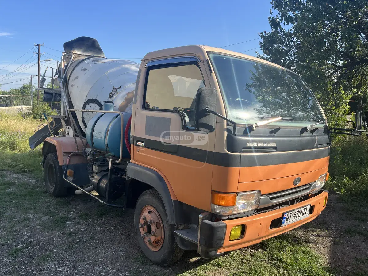 Nissan Clipper Truck 1997 — photo 2