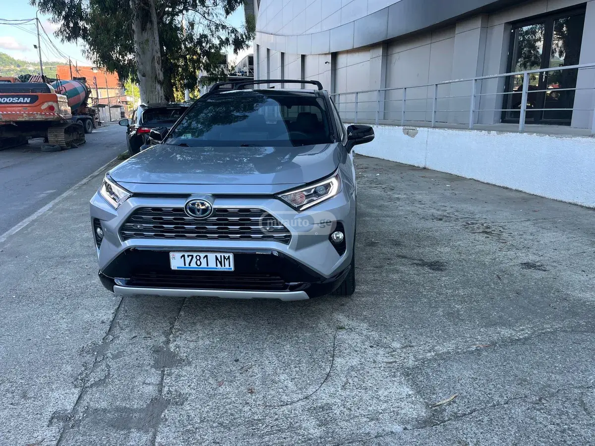 Toyota RAV4 2020 — photo 2