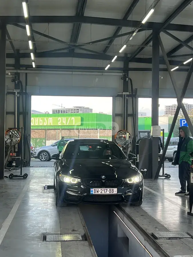 BMW 440