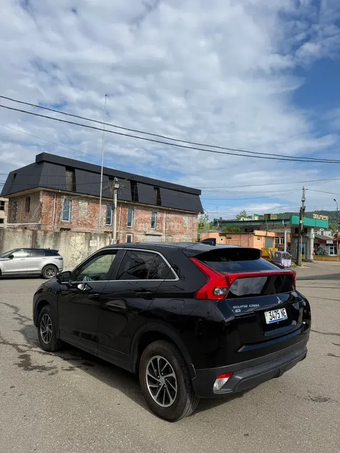 Mitsubishi Eclipse Cross 2020 — photo 2