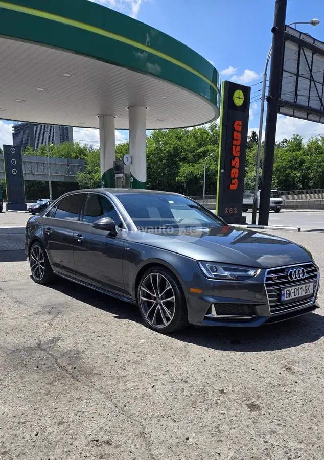 Audi S4 2018 — photo 2