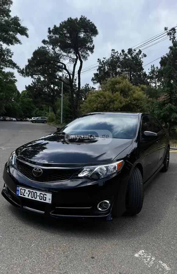 Toyota Camry 2014 — photo 2