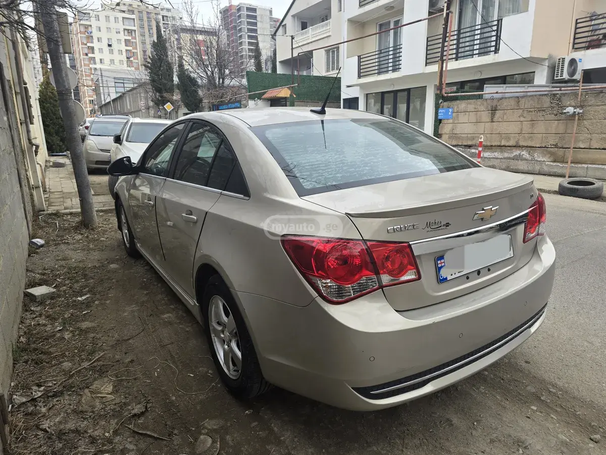 Chevrolet Cruze 2011 — photo 2