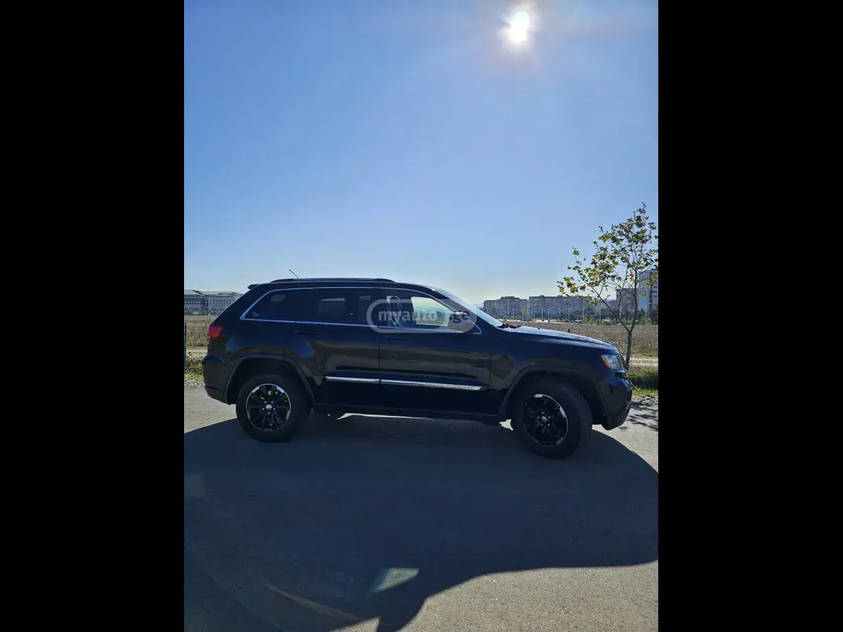 Jeep Grand Cherokee 2014 — photo 2
