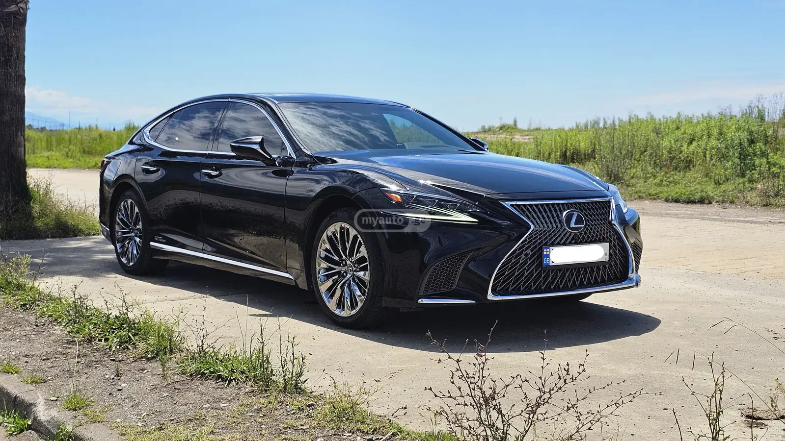 Lexus LS 500 h 2018 — photo 2