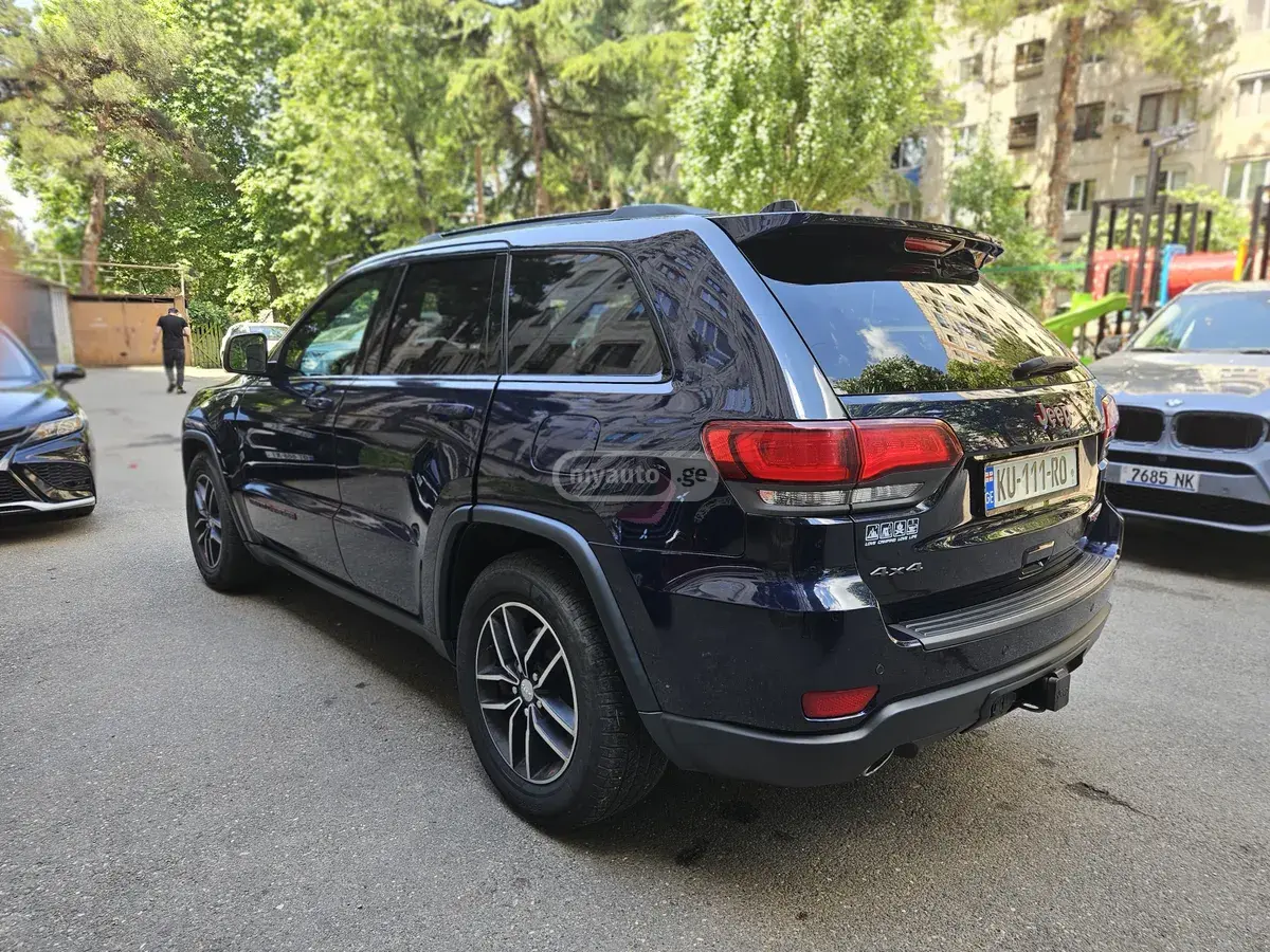 Jeep Grand Cherokee 2018 — photo 2