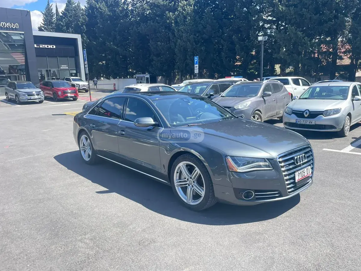 Audi A8