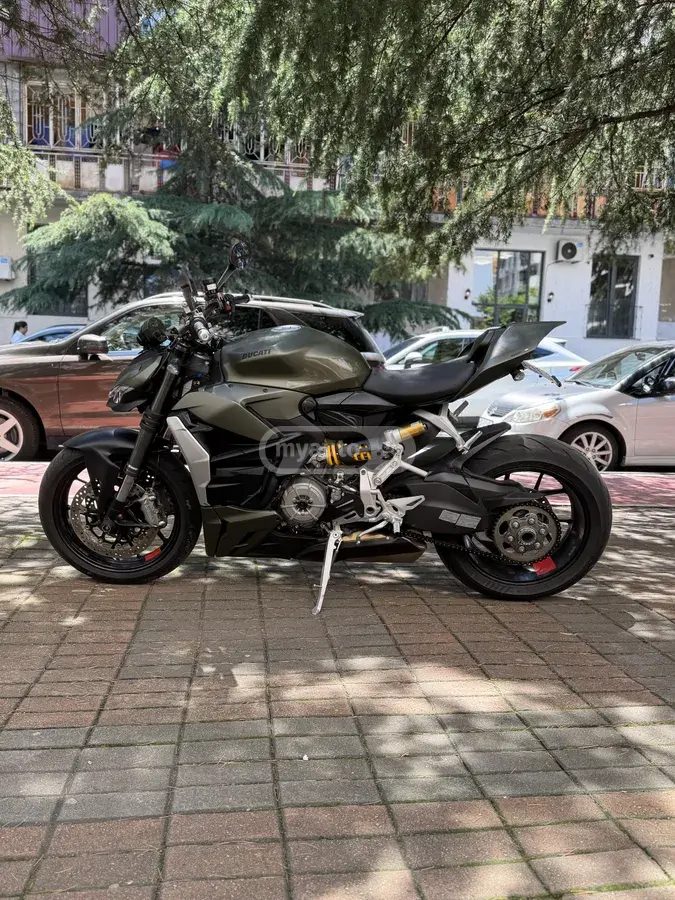 Ducati Streetfighter