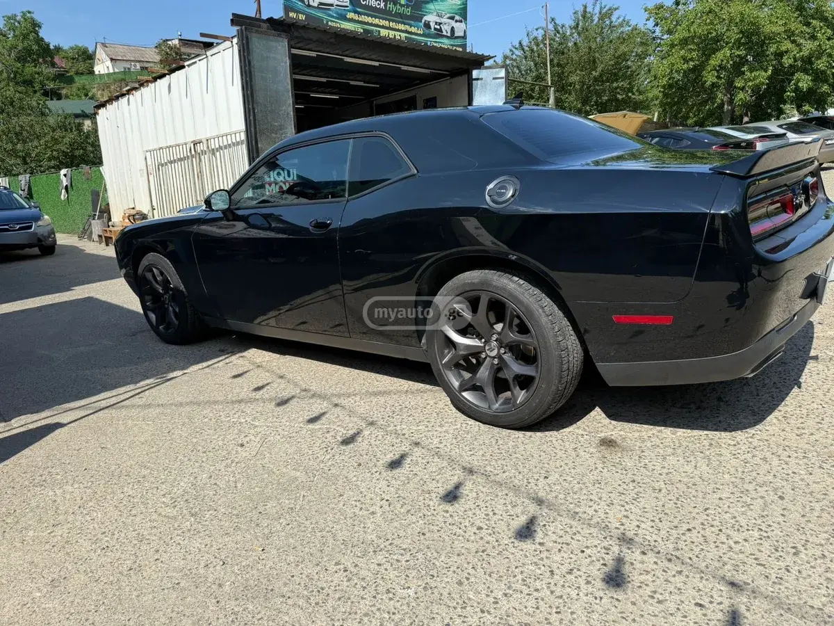 Dodge Challenger 2019 — photo 2