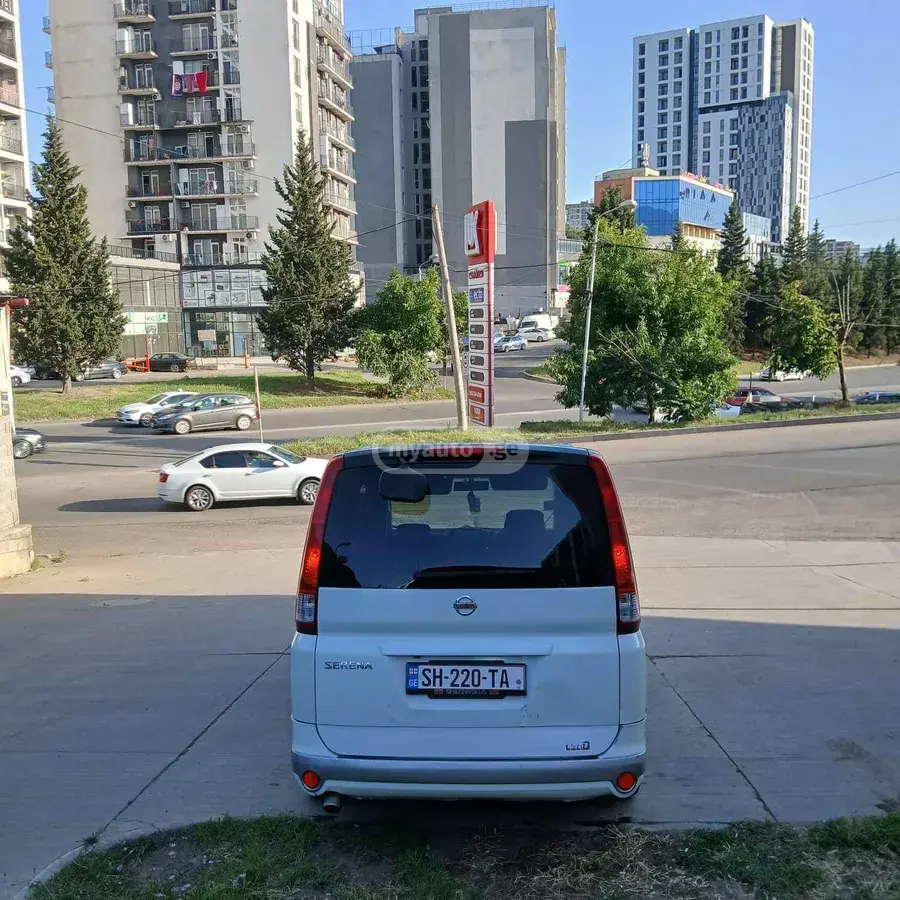 Nissan Serena 2006 — photo 2